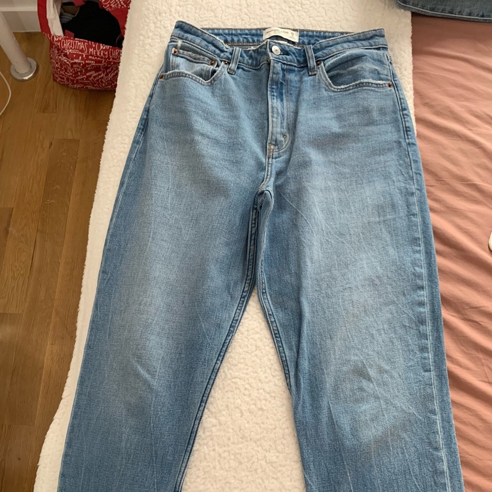 Abercrombie High Rise Mom Jeans - Curve Love